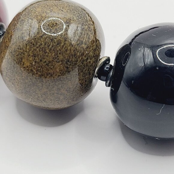 Handcrafted Resin Beaded Necklace MCM Glossy Spheres Metal Lobster Clasp - Picture 5 of 9